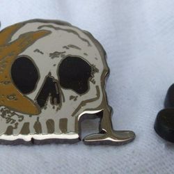 Disney Pin, Mini Skull Pin Pirates of the Caribbean - At World's End Collectible