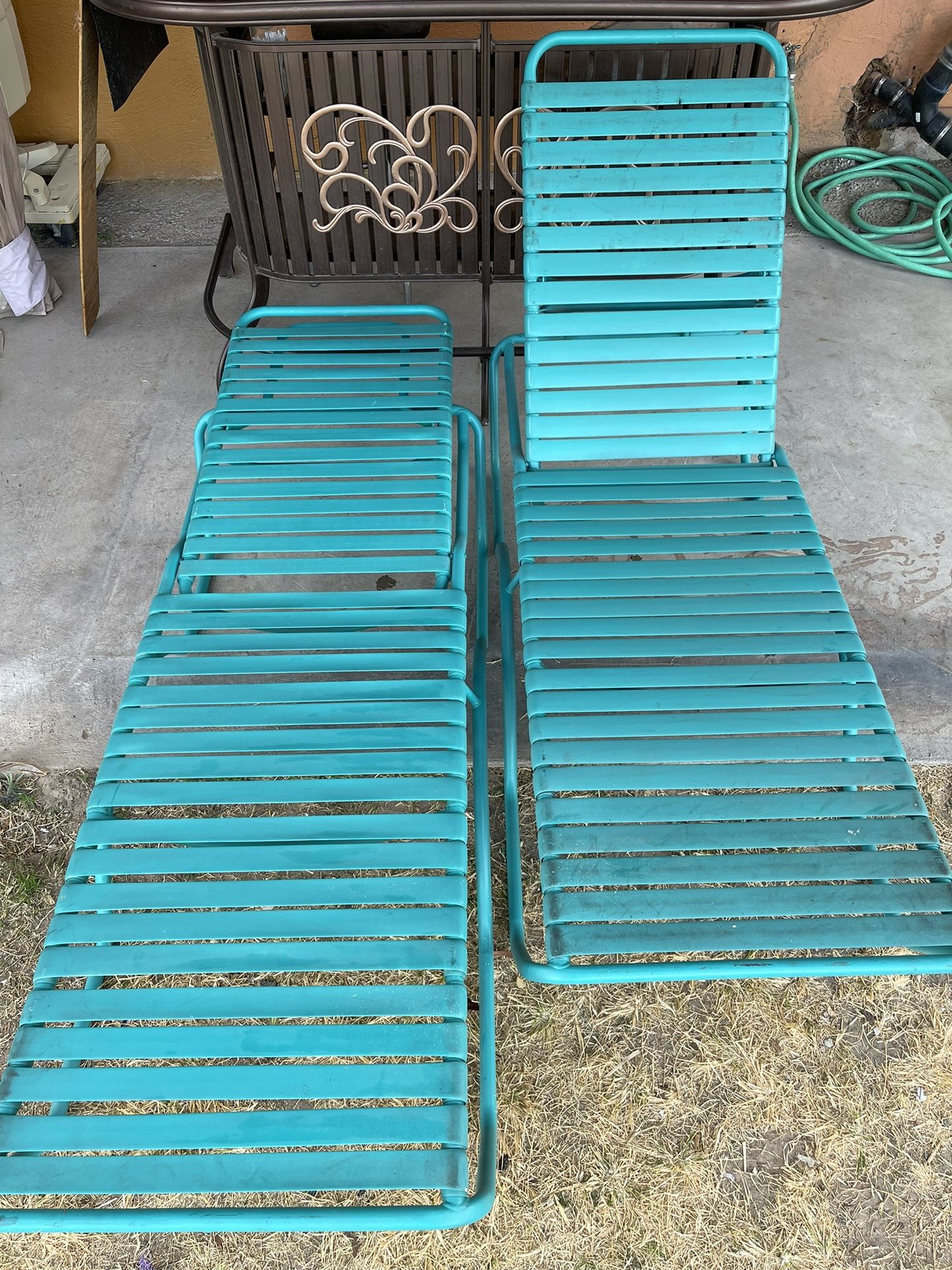 2 Outdoor Folding Chaise Lounge Chairs for Sale in Las Vegas, NV OfferUp