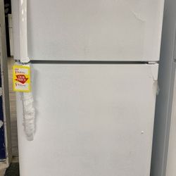 Frigidaire Refrigerator Top freezer Fftrtw NG5H