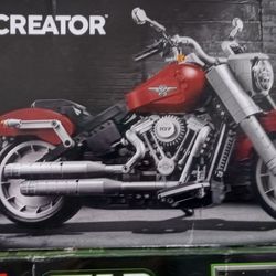 LEGO  Expert Harley Davidson  Fat Boy NEW and Sealed
