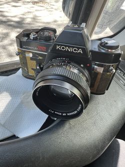 Konica Autoreflex TC Camera (must Go)