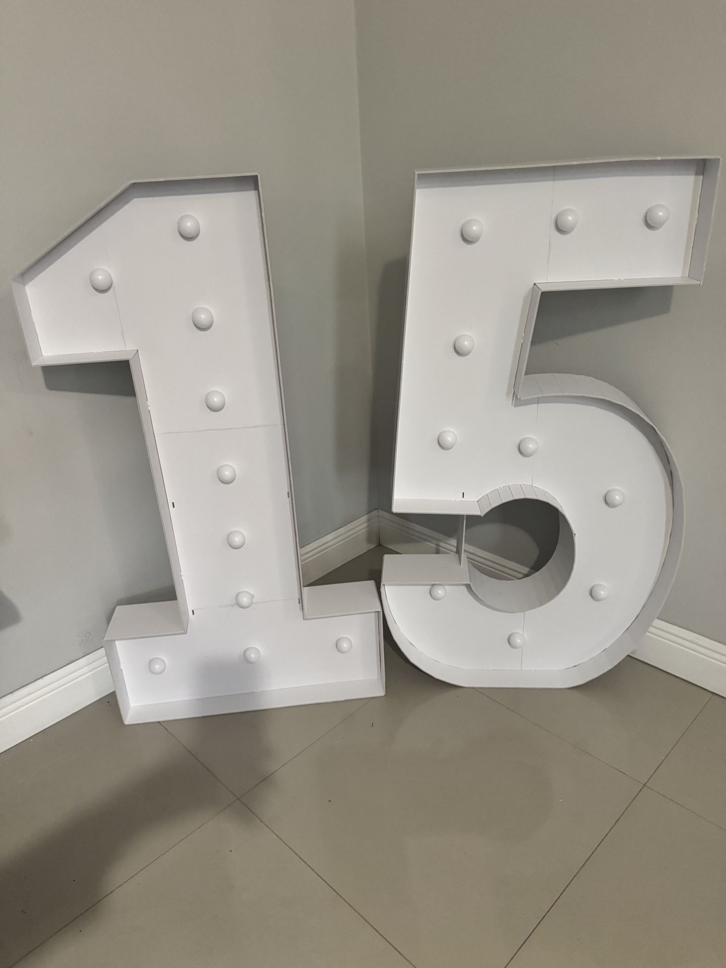 4FT Marquee Light Up Numbers, Marquee Numbers 4 Feet Tall with Cool White Light, Number 15 Light Up Number for Party 15th Birthday Anniversary Decorat