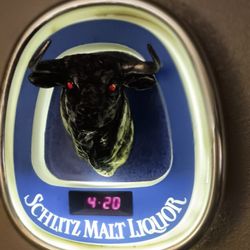 1980 Schlitz Malt Liquor Neon Light Sign w/clock