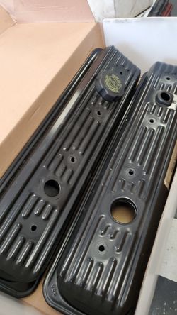 Stock GM small block valve covers