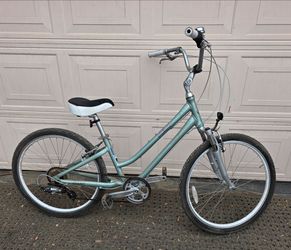26" Giant Women's Cruiser Bike