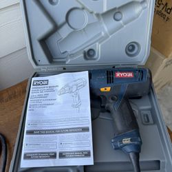 Ryobi 3/8” drill & clutch driver in like new condition!