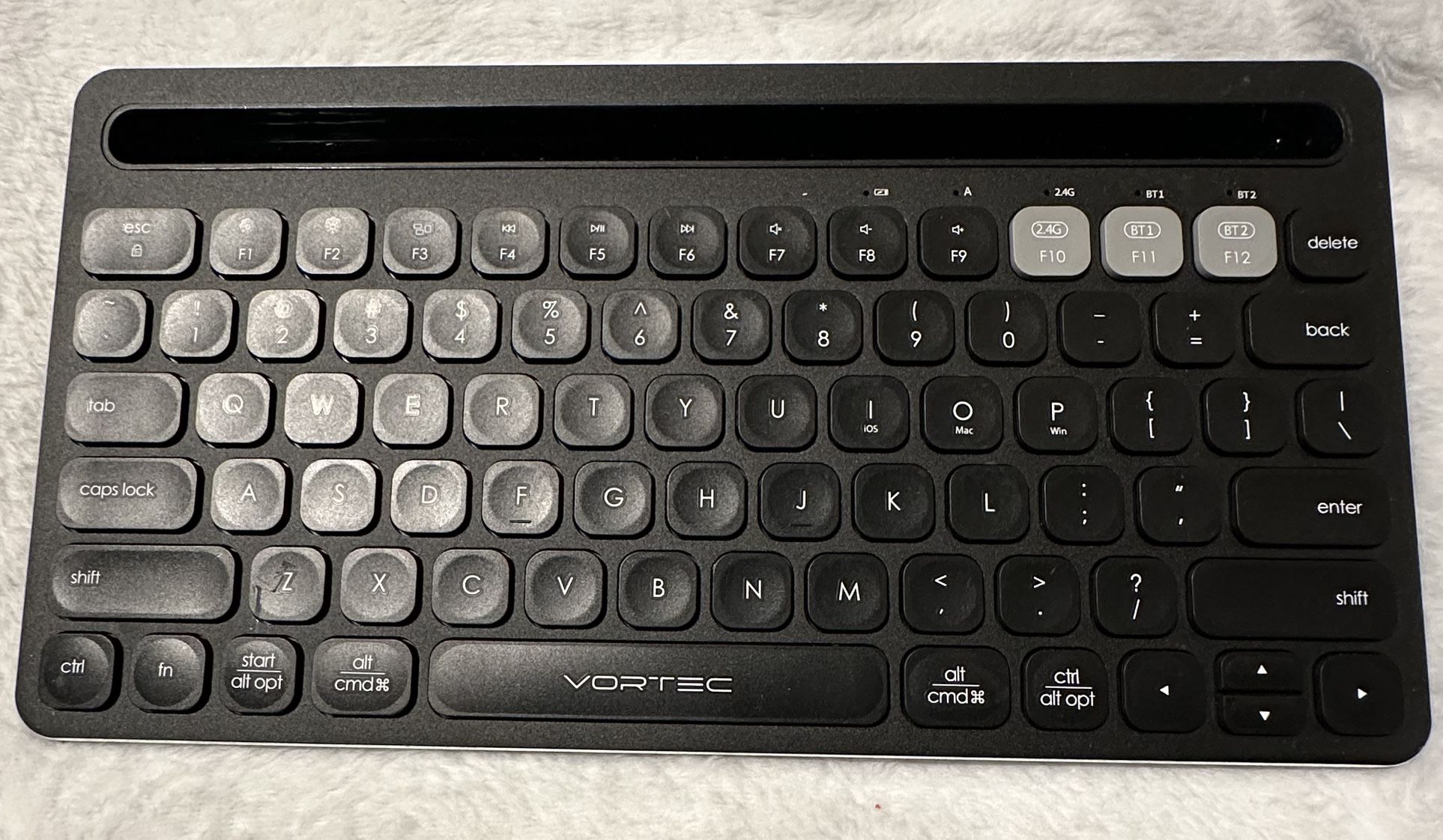 Vortec Wireless/ Rechargeable Bluetooth Keyboard