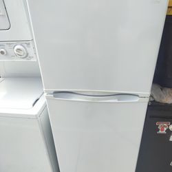Haier Apartment Size Refrigerator