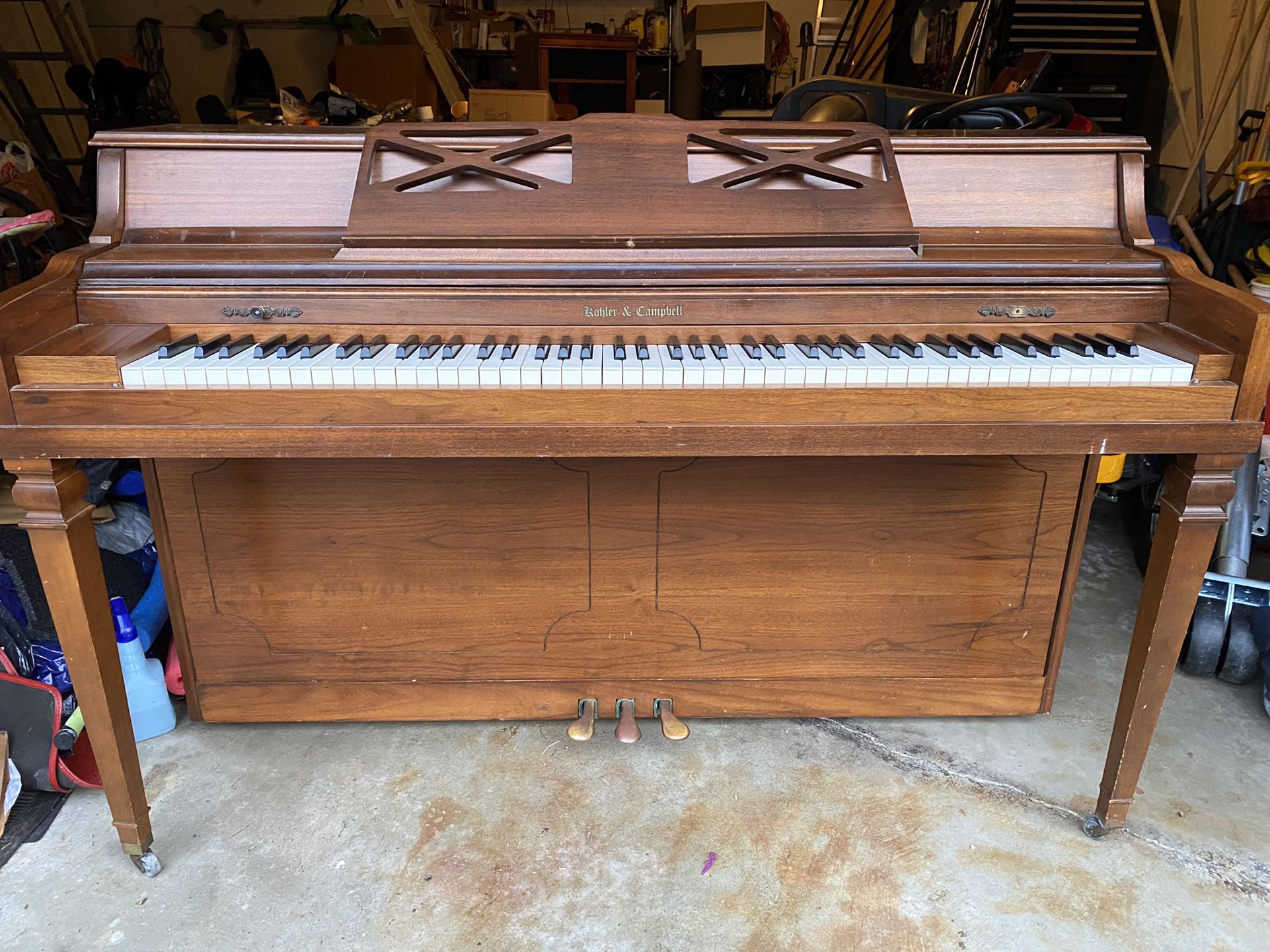 FREE Kohler & Campbell console piano in great condition. Easy NO STAIRS load in!