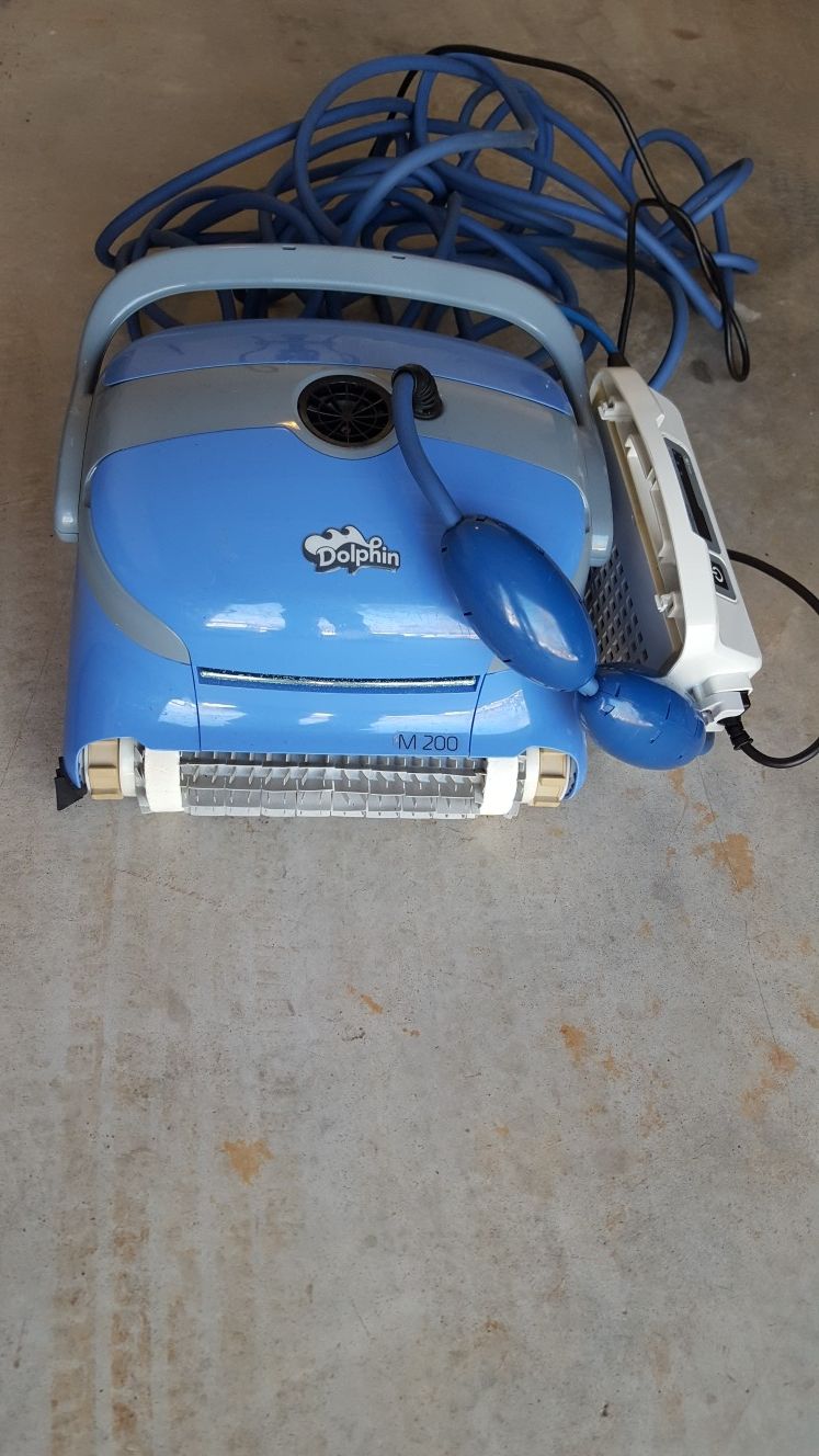 Used Maytronics Dolphin M200