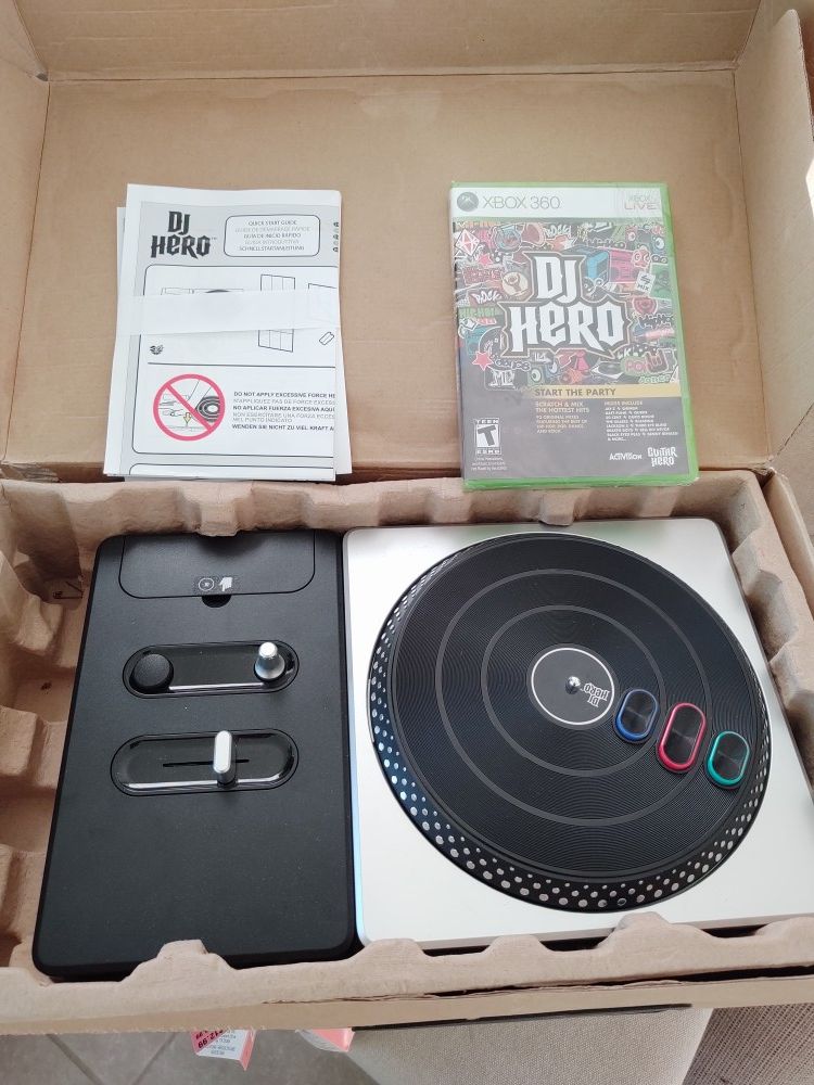 DJ Hero (turntable and game) for Xbox 360