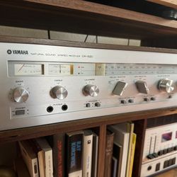 Yamaha CR-620 AM/FM stereo receiver