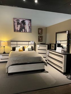 White/Brown 4PC Queen Bedroom Set