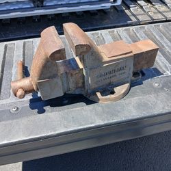 Columbia 4 Inch Bench Vise