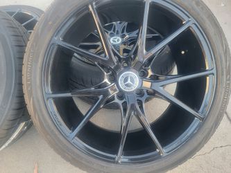 20"staggerd Gloss Black Wheels With New Tires For MERCEDES BENZ S550