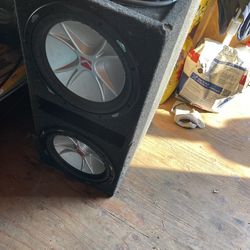 2 ,,10" sub with 800 w ,amp