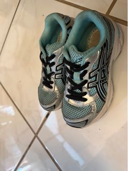 Kids 11c asics