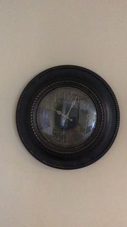 Wall oclock 20 inch