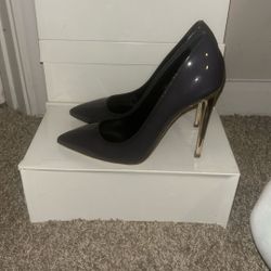 Bobby Macc Grey Pumps