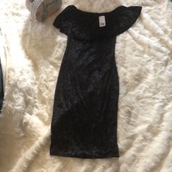 Forever21 black velvet knee high dress