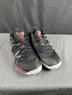 Nike Kyrie 5  “Bred”