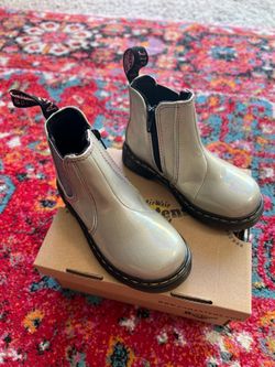 Dr Marten Toddler Chelsea Boots Size 9