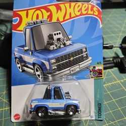 Hot Wheels Toon'd 83 Chevy Silverado 