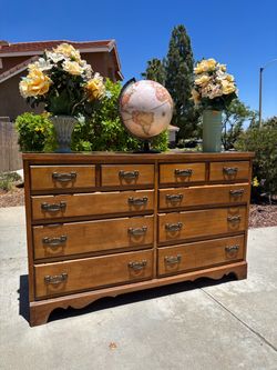 Mid Century Modern 8 Drawer Wood Dresser Chest of Drawers Furniture