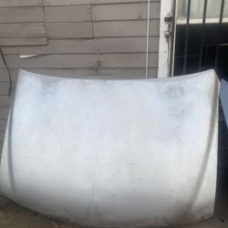 2001 Tahoe Hood And Back Passenger Door 