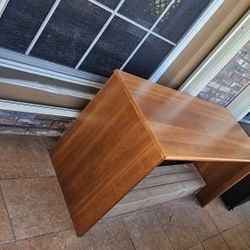 FREE WOOD DESK