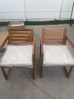 Naro Chair With Cushions  22x24x30”