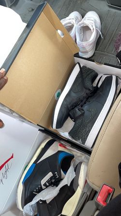 AIR JORDAN 1 LOW SE Men – Off Noir/Black-white-black