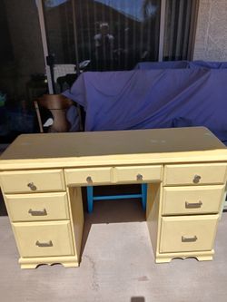 DESK