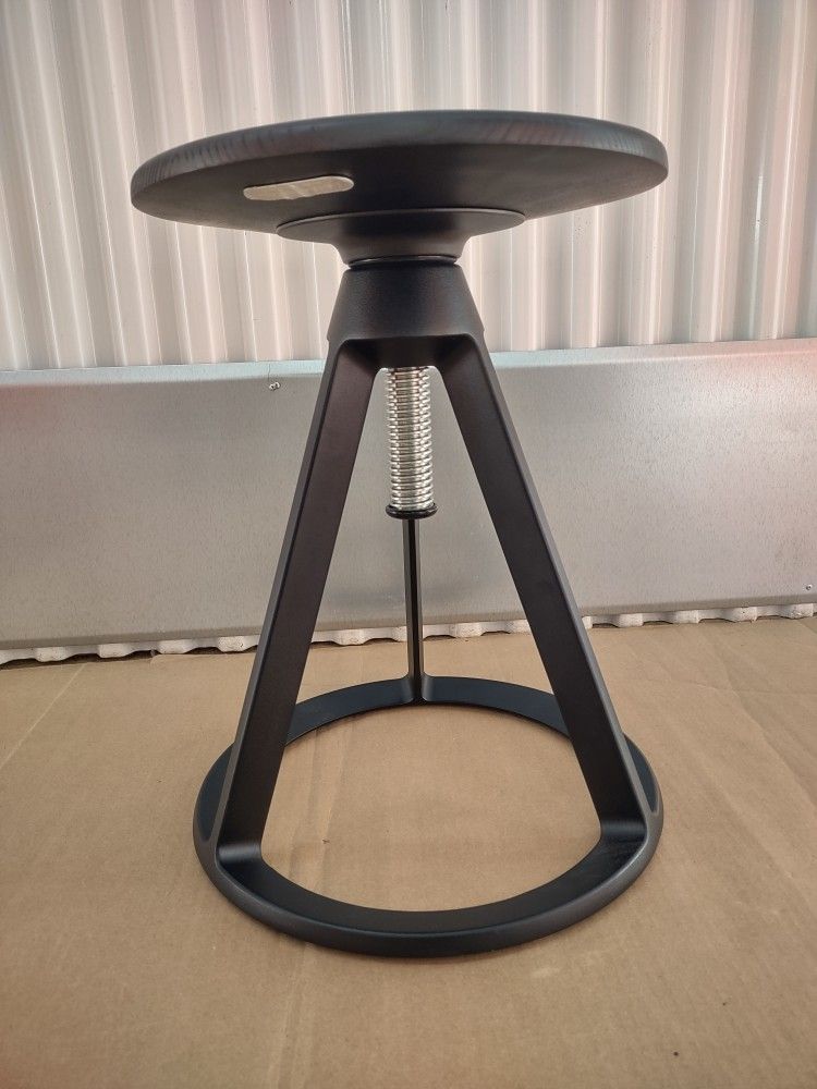 KNOLL Piton Adjustable Height Stools- Like New Condition