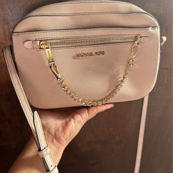 MK Crossbody Light Pink 