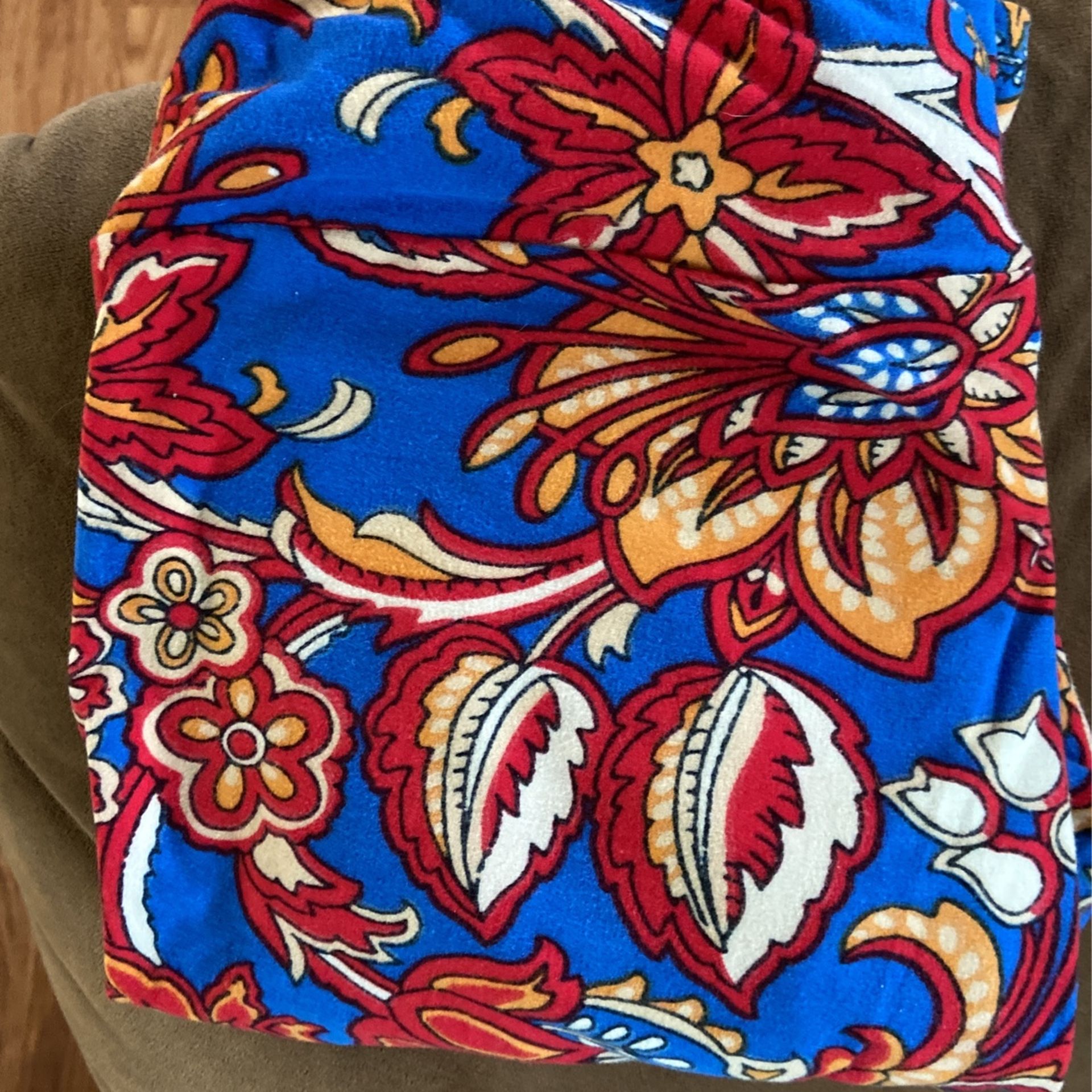 Lularoe Leggings One Size Many Patterns!