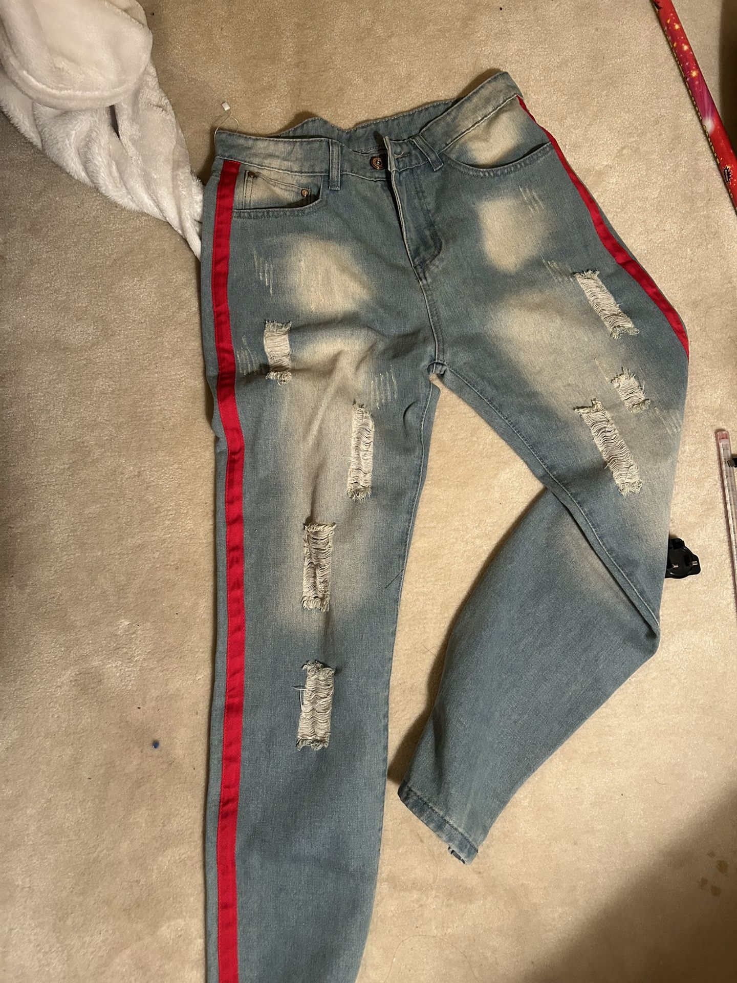 Ripped Jeans 32