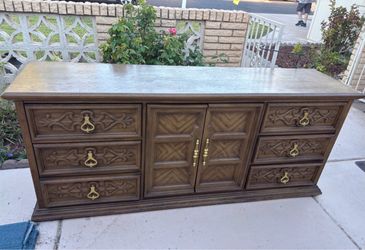 Wooden  Dresser:75”wide*19*deep*31”tall