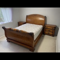 AICO Real Oak Bedroom Set 