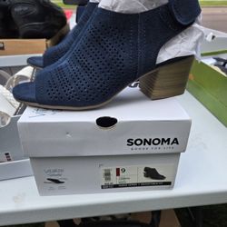 Sonoma ladies vitalitze by Ortholite, adjustable shoes, size 9, navy, NEW