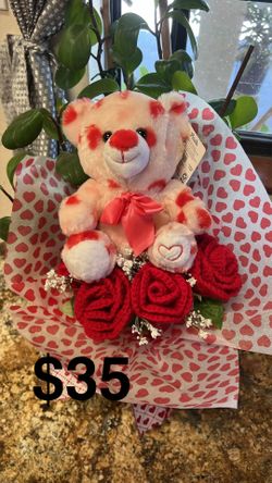 Cute Valentine’s day plushies
