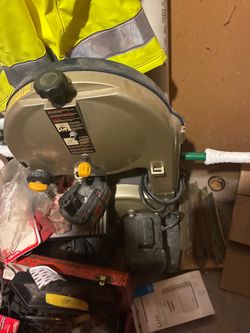 stationary benchtop band saw