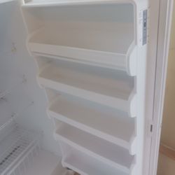 Frigidaire Freezer 