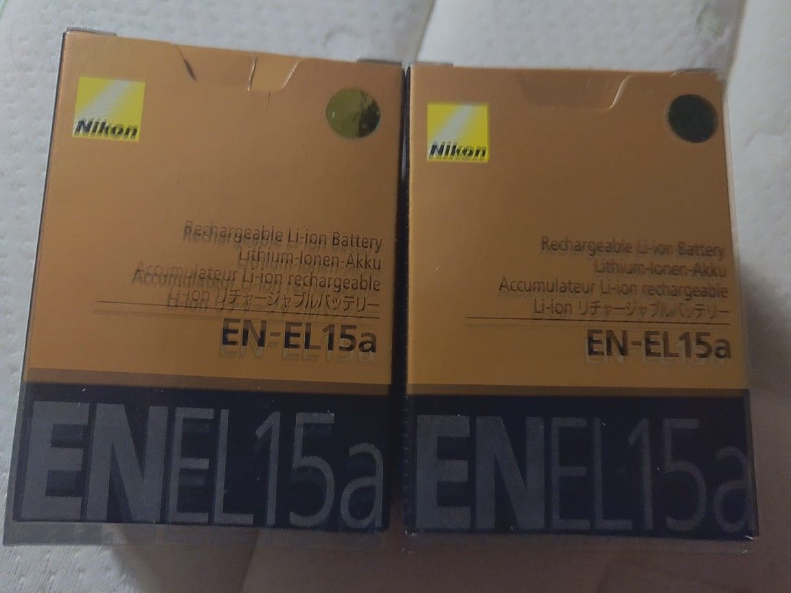 2 DSLR Nikon EN-EL15b Rechargeable Li-ion Battery Retail $118