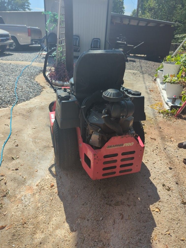 Snapper Pro Lawn Mower!!