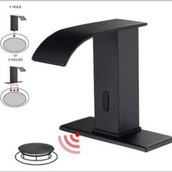 BWE DC Battery Powered Touchless Single Hole Bathroom Faucet Motion Sensor Deck Mount With Drain Assembly In Matte Black