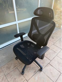 Ergonomic Mesh Office Chair
