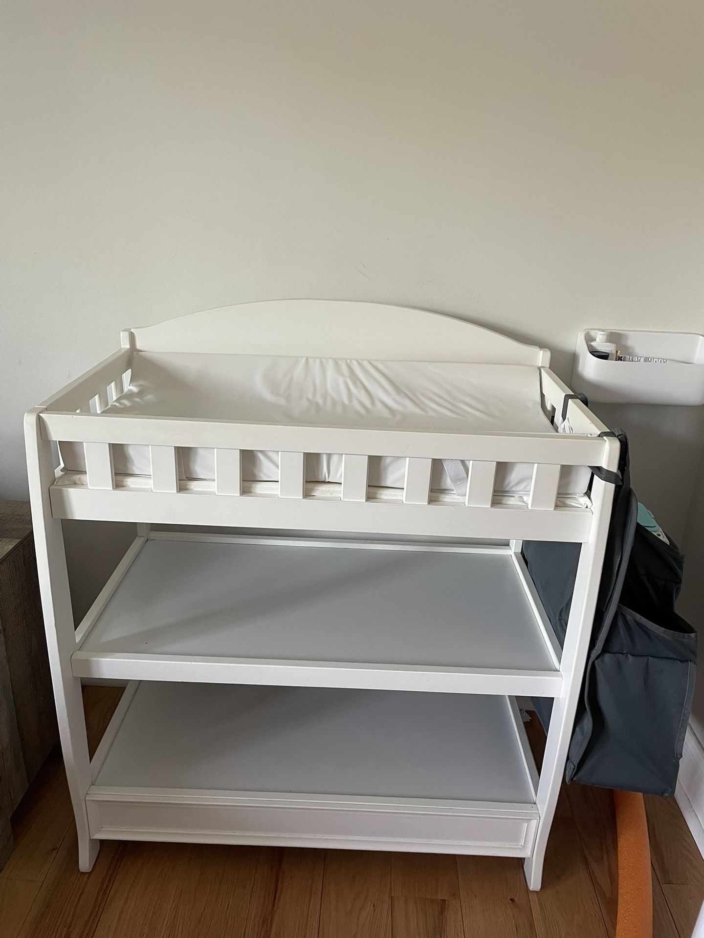 Changing Table With Diaper Caddy
