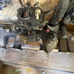 Carburetor and manifold for CJ-7.