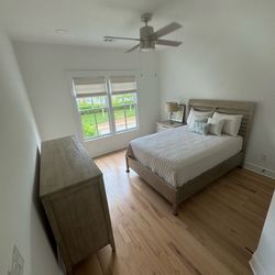 Full Bedroom Set. Please read all description.